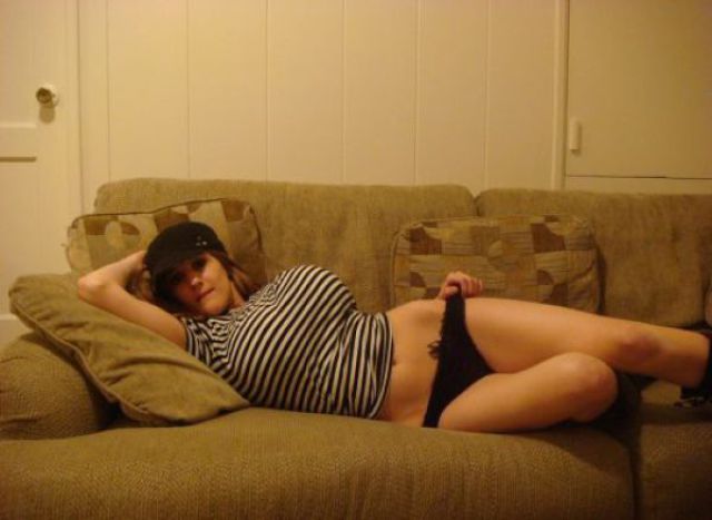 Sexy Women With Tiny Waists and Huge Breasts Sexy Women With Tiny Waists and Huge Breasts