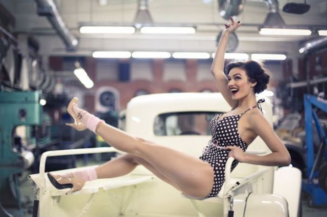 Vintage Cars for Hotties