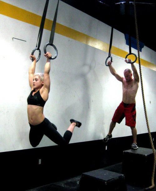 This Female Weightlifter Is Friggin’ Adorable