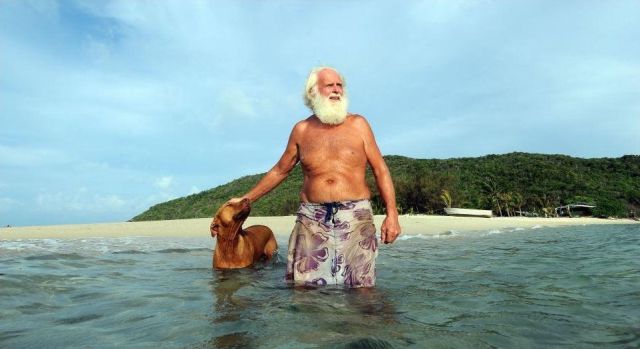 Real Life Robinson Crusoe From Australia 8 Pics