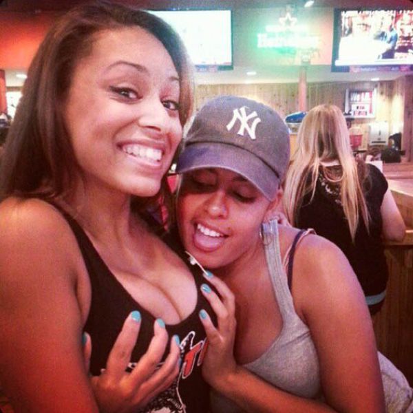 Instagram Pictures of Hooters Chicks Instagram Pictures of Hooters Chicks