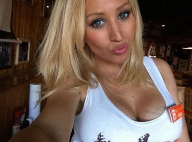 Instagram Pictures of Hooters Chicks Instagram Pictures of Hooters Chicks