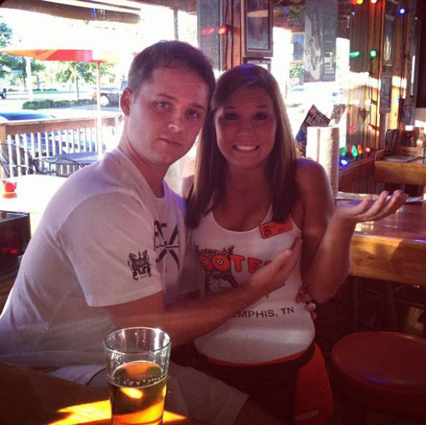 Instagram Pictures of Hooters Chicks Instagram Pictures of Hooters Chicks