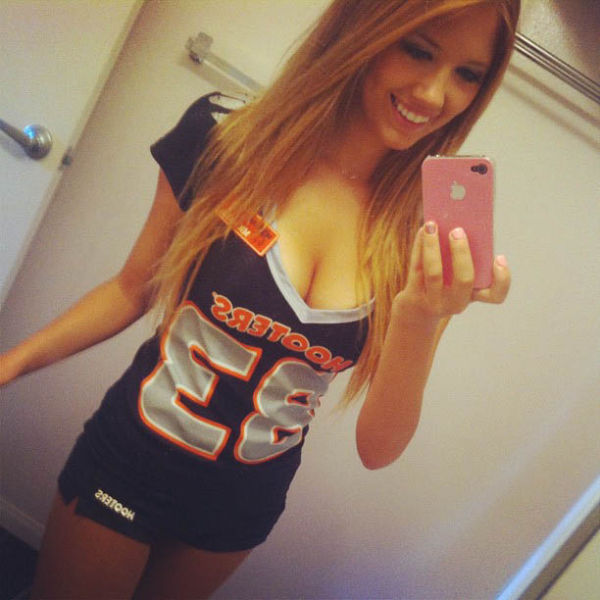 Instagram Pictures of Hooters Chicks Instagram Pictures of Hooters Chicks