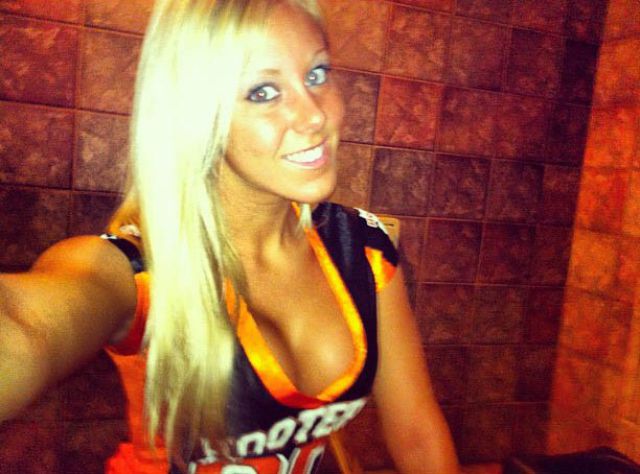 Instagram Pictures of Hooters Chicks Instagram Pictures of Hooters Chicks