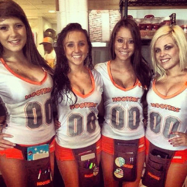 Instagram Pictures of Hooters Chicks Instagram Pictures of Hooters Chicks