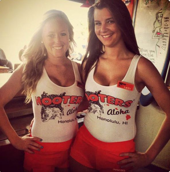 Instagram Pictures of Hooters Chicks Instagram Pictures of Hooters Chicks