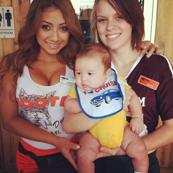 Instagram Pictures of Hooters Chicks Instagram Pictures of Hooters Chicks