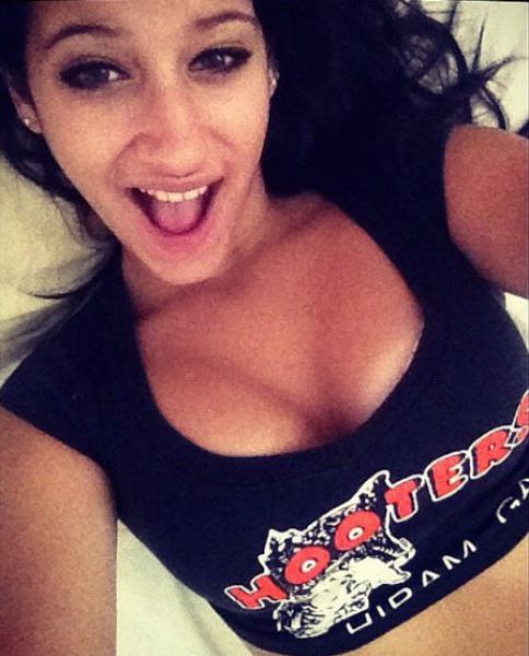 Instagram Pictures of Hooters Chicks Instagram Pictures of Hooters Chicks