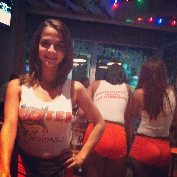 Instagram Pictures of Hooters Chicks Instagram Pictures of Hooters Chicks