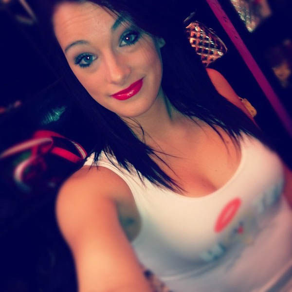 Instagram Pictures of Hooters Chicks Instagram Pictures of Hooters Chicks