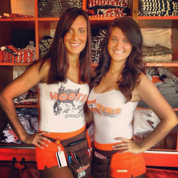 Instagram Pictures of Hooters Chicks Instagram Pictures of Hooters Chicks