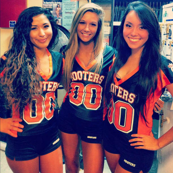 Instagram Pictures of Hooters Chicks Instagram Pictures of Hooters Chicks