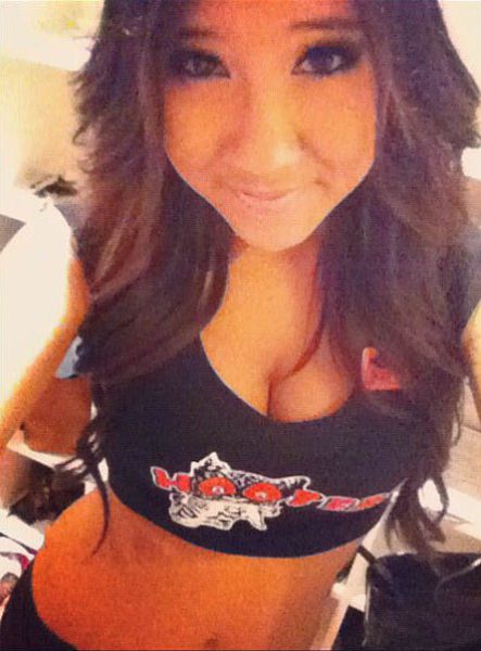Instagram Pictures of Hooters Chicks Instagram Pictures of Hooters Chicks