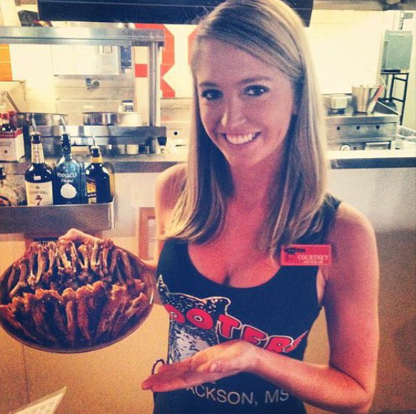 Instagram Pictures of Hooters Chicks Instagram Pictures of Hooters Chicks