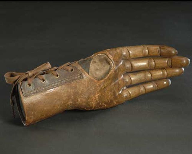 That’s What Prosthetics Looked Like in the Past