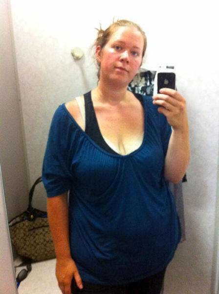 Mirror Self-Portraits Series Captures This Woman’s Remarkable Weight Loss