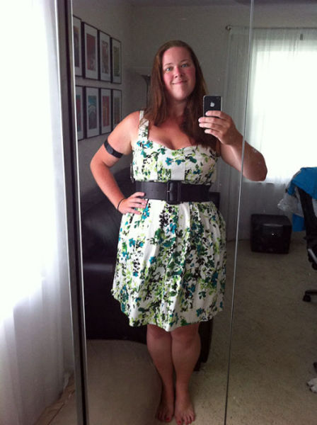Mirror Self-Portraits Series Captures This Woman’s Remarkable Weight Loss