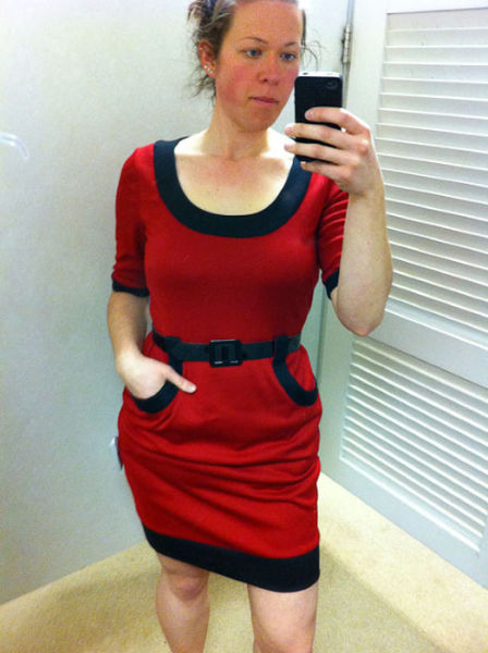Mirror Self-Portraits Series Captures This Woman’s Remarkable Weight Loss