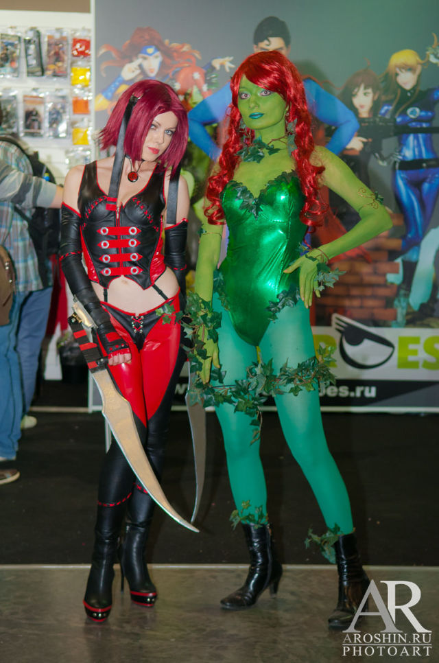 Girls from IgroMir 2012