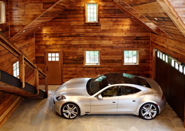 A Garage Fit for a King!