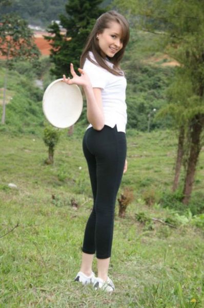 What’s Not to Love about Yoga Pants? Part 2 What’s Not to Love about Yoga Pants? Part 2