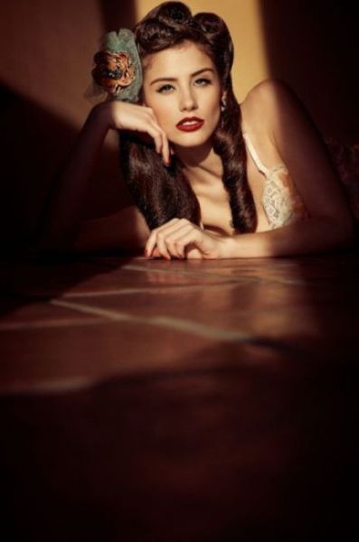 What’s Not to Love about These Pretty Pin Up Girls