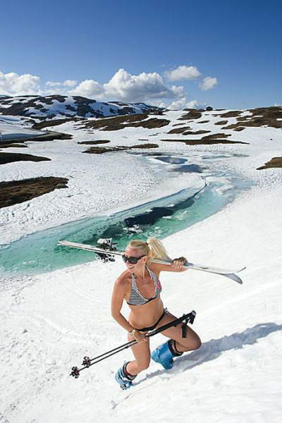Keep Warm on the Slopes With These Ski Girls