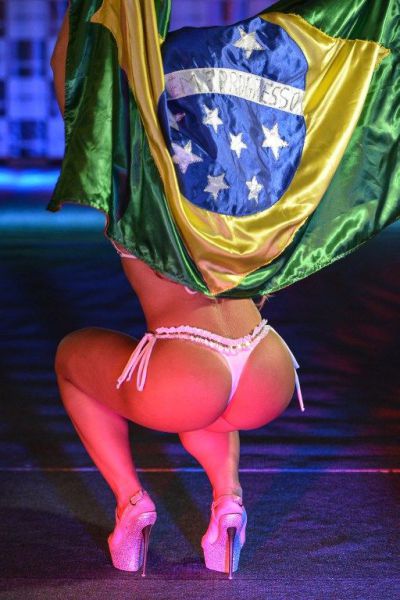 [Image: the_winner_of_miss_bumbum_brazil_2012_is_640_31.jpg]