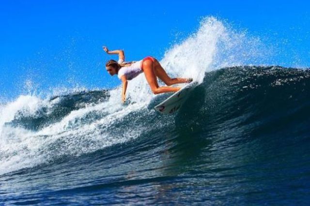Wet ‘n Wild Surfer Chicks