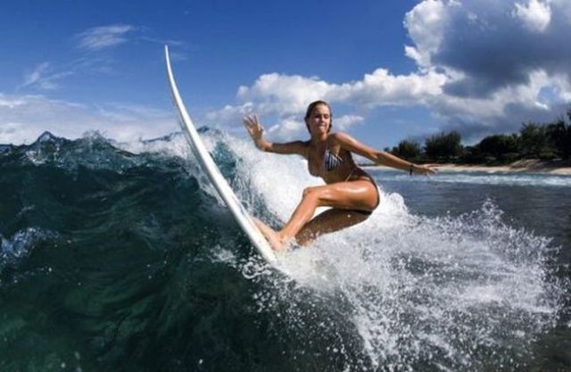 Wet ‘n Wild Surfer Chicks