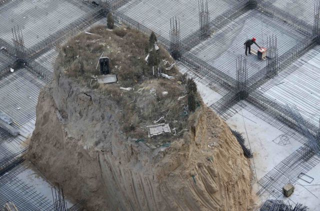 This Unusual Object Poses a Problem for Builders