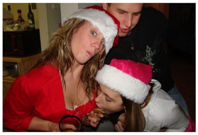 Drunk Girls Embracing The Christmas Spirit Of Giving (51 pics ...