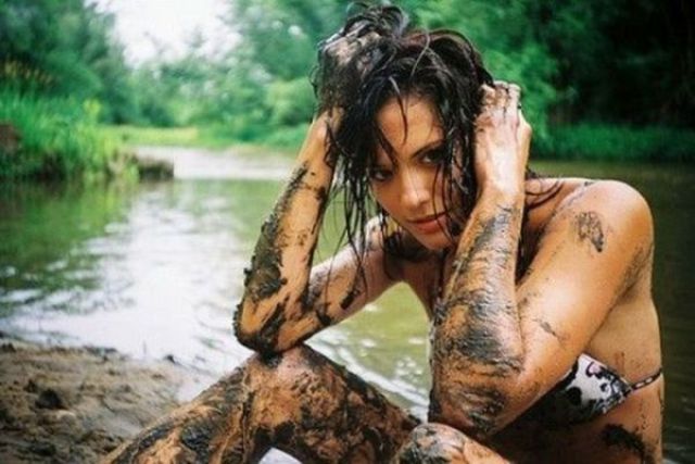 Girls Getting Filthy for Fun