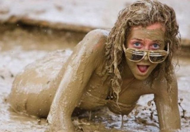 Girls Getting Filthy for Fun