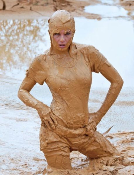 Girls Getting Filthy for Fun