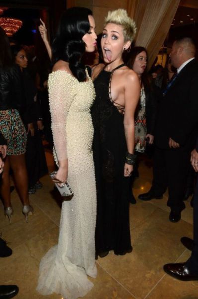 Rare Photos Reveal a Side of Celebs We Don’t Usually See!