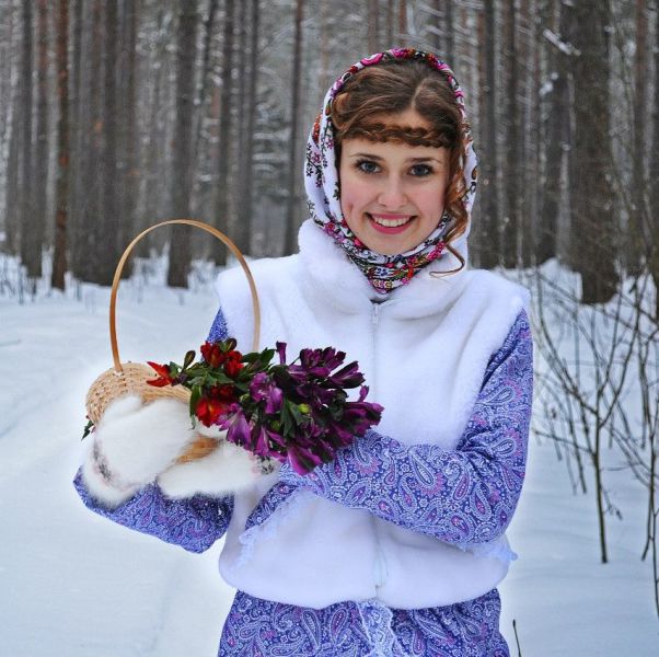 Beautiful Slavic Girls In Traditional Outfits 48 Pics