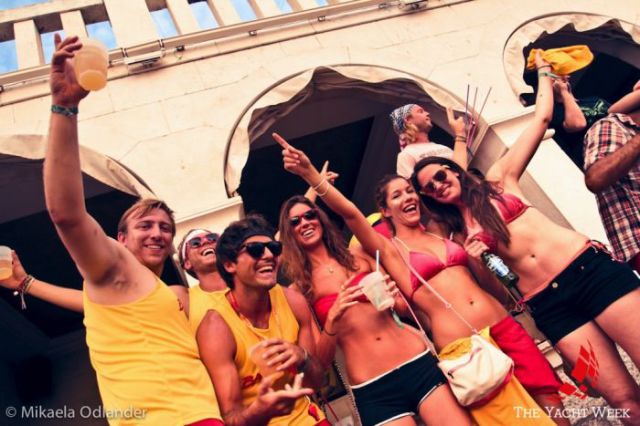 The Best Part Of Yacht Week Is The Bikini Babes Pics Izismile