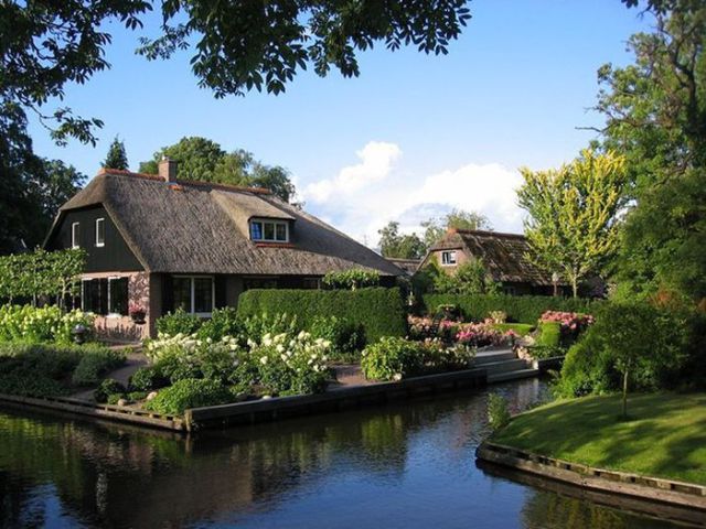 A Dutch Village Only Accessible by Boat