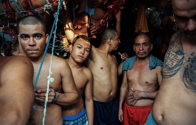 Criminals Crammed into Cages in El Salvador Prisons