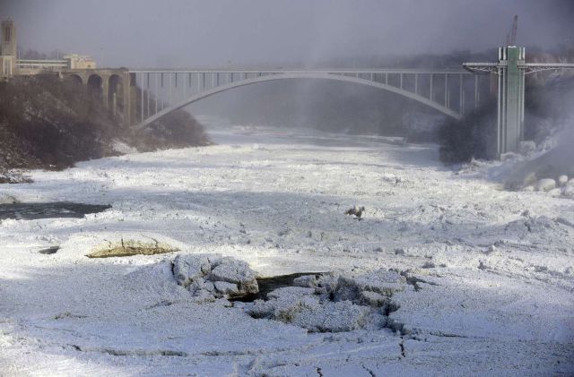 Niagara Falls Has Frozen Over Due to Lowest Recorded Temperatures