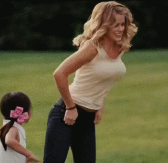 GIFs of Celebrity Bouncing Boobs (64 gifs)