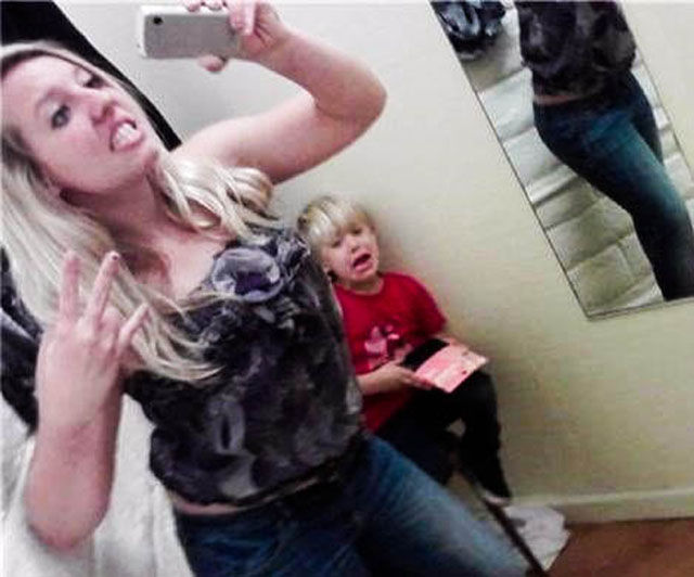 Mom Selfies From Some Of The Worst Moms Ever 34 Pics