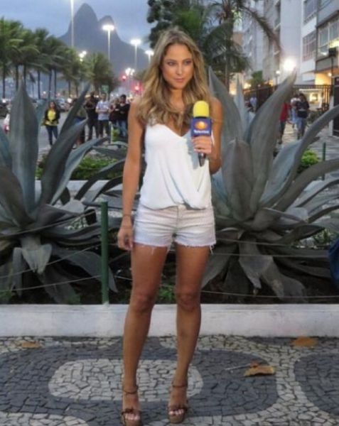 Vanessa Huppenkothe Is Probably the World’s Sexiest Reporter