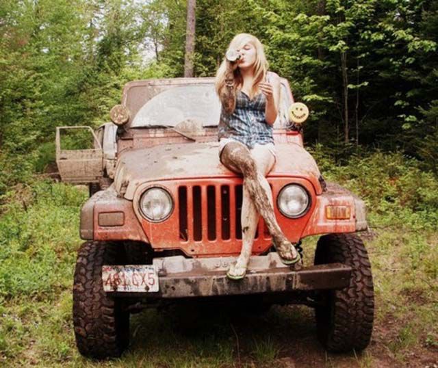 Cute Girls Get a Little Dirty with Jeeps