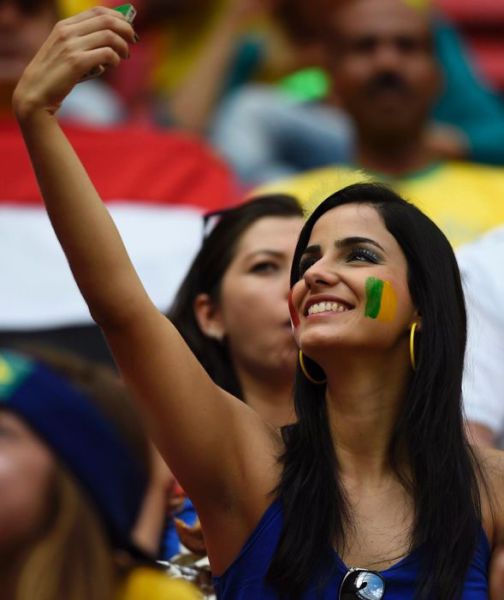 Beautiful Girls Who Came Out to Support Their World Cup Teams