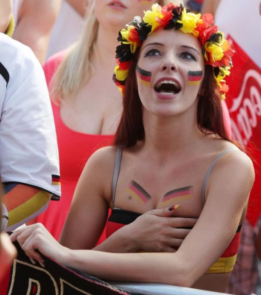 Beautiful Girls Who Came Out to Support Their World Cup Teams