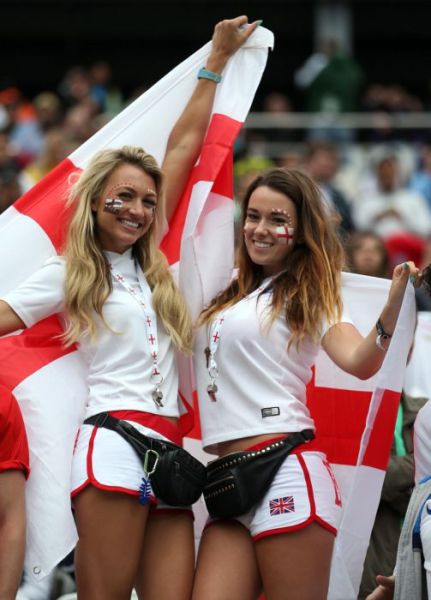 Beautiful Girls Who Came Out to Support Their World Cup Teams