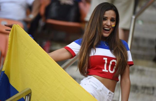 Beautiful Girls Who Came Out to Support Their World Cup Teams